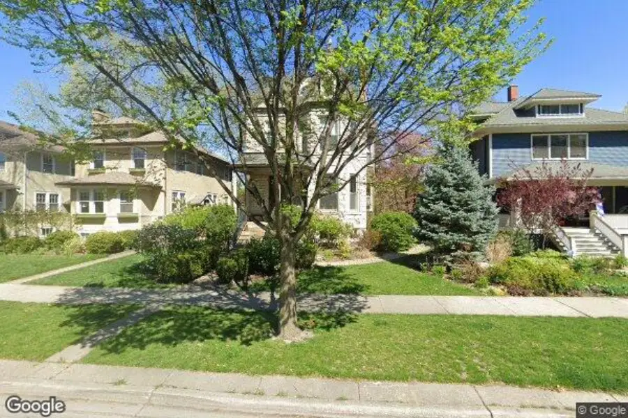 738 N GROVE AVE, Oak Park