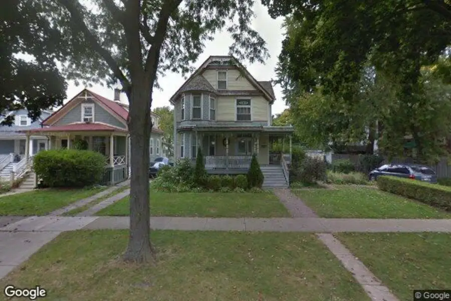 1112 PAULINA ST, Oak Park