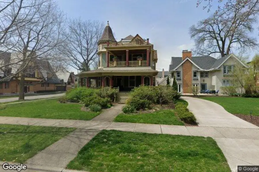 401 FOREST AVE, Oak Park