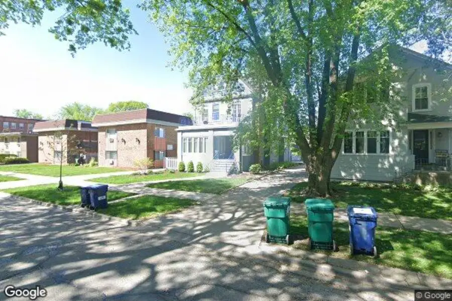 121 S KENILWORTH AVE, Oak Park