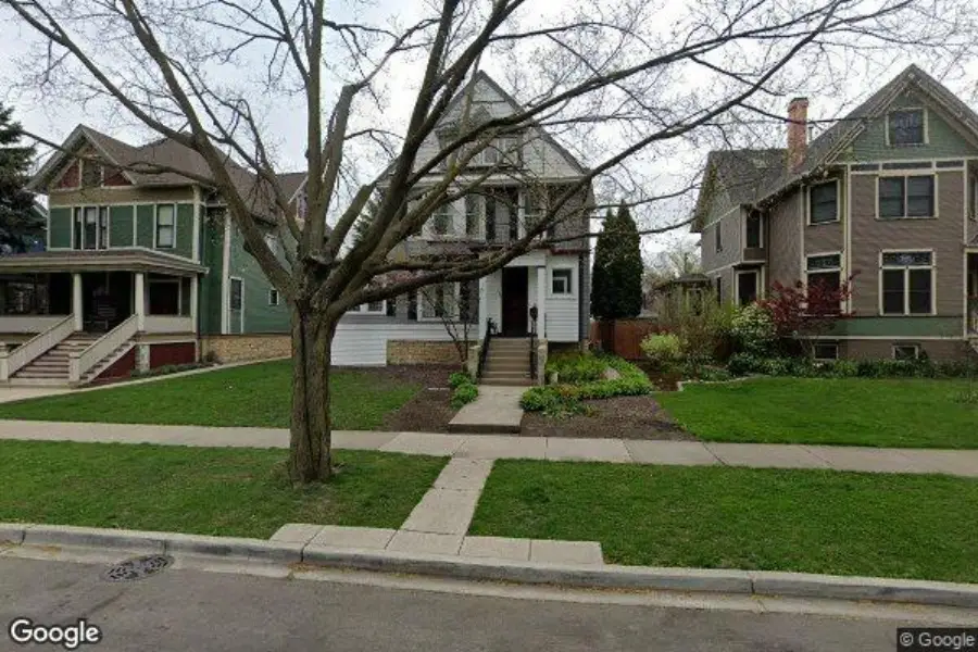 129 S GROVE AVE, Oak Park