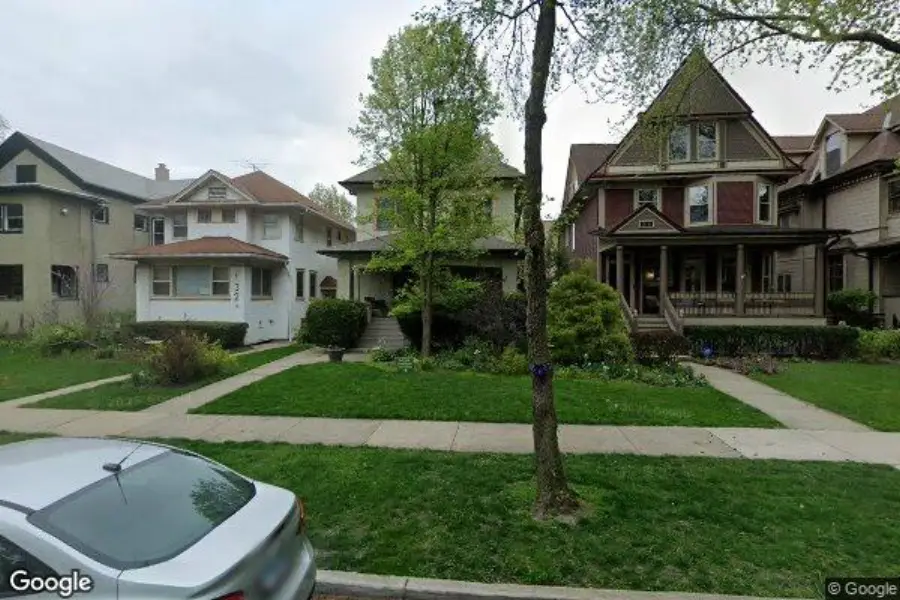 134 S GROVE AVE, Oak Park